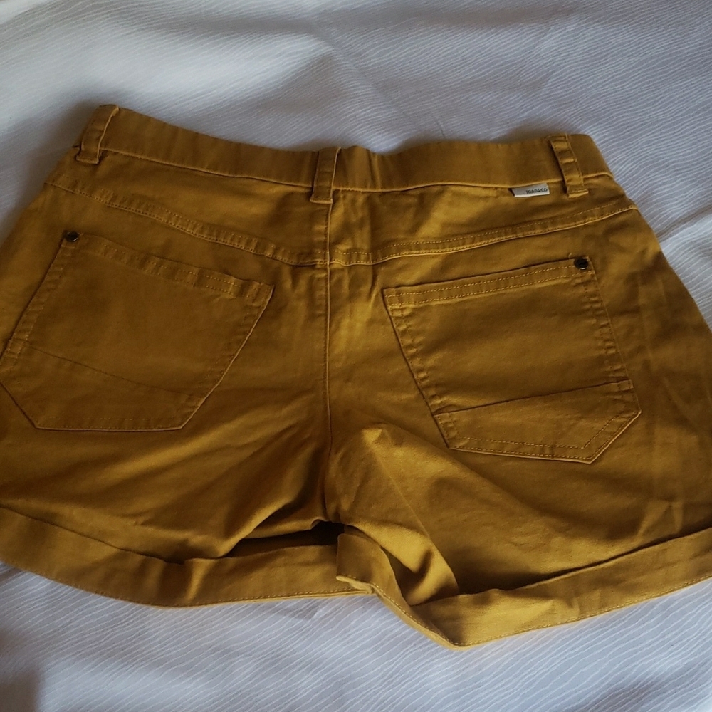 Toad&Co Women's High Waist Yellow Shorts - Picture 6 of 7